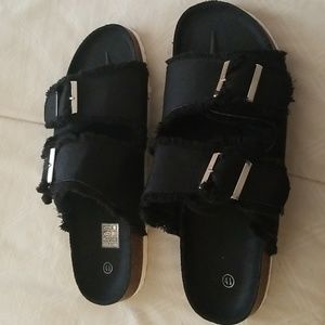 Black Flip flops with buckles(NWOT)